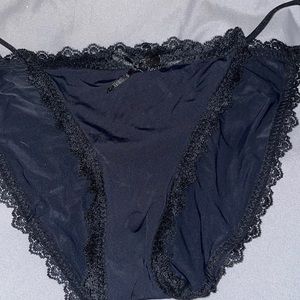 Silky cheeky panties